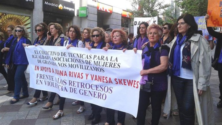 Apoyo en la Puerta del Sol de Madrid a Juana Rivas. Apoyo en la Puerta del Sol de Madrid a Juana Rivas.