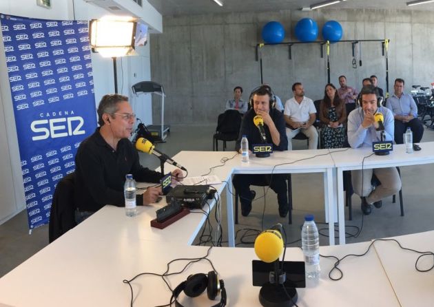 Salomón Hachuel, Javier Fernández y el delegado de Deportes José Manuel Romero Salomón Hachuel, Javier Fernández y el delegado de Deportes José Manuel Romero