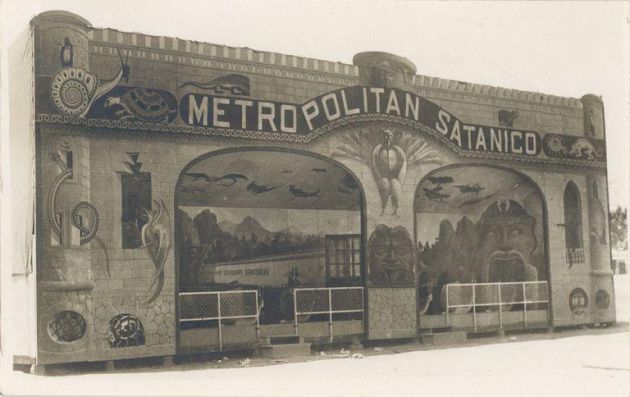 La atracción 'Metropólitan Satánico' en la feria de 1932 La atracción 'Metropólitan Satánico' en la feria de 1932