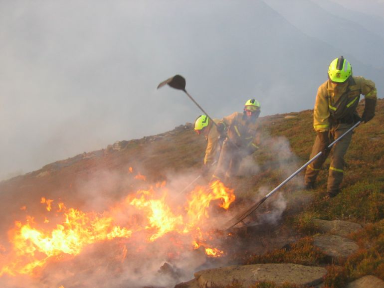 Un incendio arrasa 50 hectáreas en San Pedro de Río Un incendio arrasa 50 hectáreas en San Pedro de Río