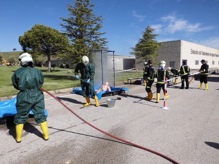 Aguas de Albacete realiza una práctica de simulacro de fuga de cloro de gas Aguas de Albacete realiza una práctica de simulacro de fuga de cloro de gas