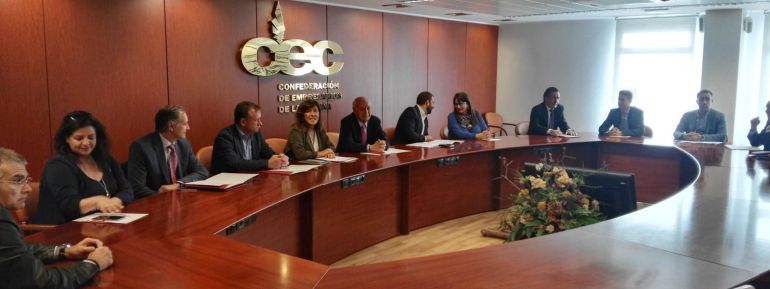 A Coruña: Mato demandará al Gobierno que el dragado sea una realidad "cuanto antes" A Coruña: Mato demandará al Gobierno que el dragado sea una realidad "cuanto antes"