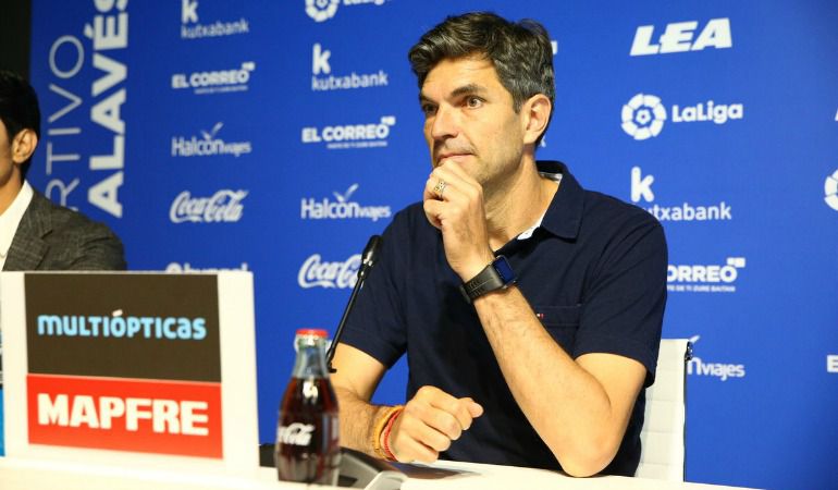 Pellegrino se despidió en la sala de prensa de Mendizorroza. Pellegrino se despidió en la sala de prensa de Mendizorroza.