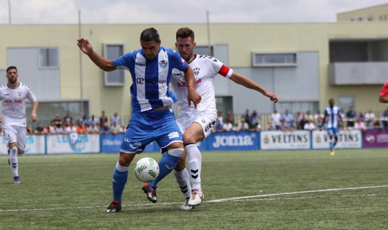 Las bandas vuelven a cobrar vida en el Albacete (1-1) Las bandas vuelven a cobrar vida en el Albacete (1-1)