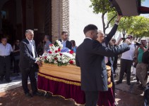 Marbella da el último adiós al 'Delfín' de la moda española