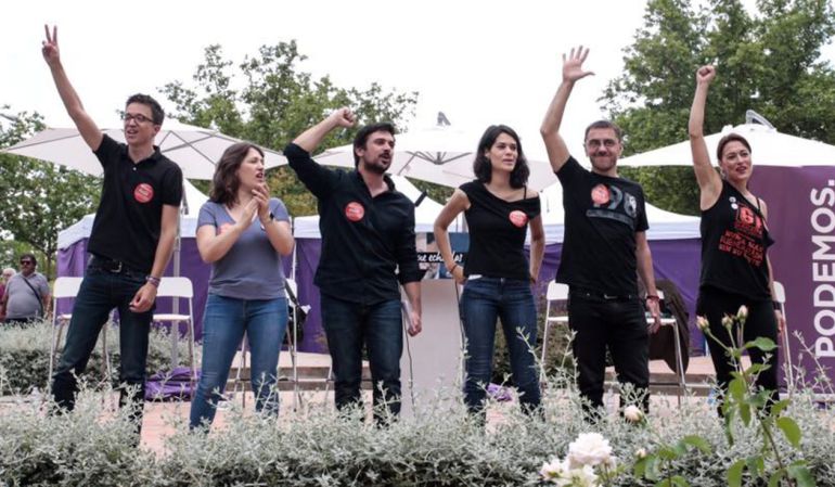 El acto ha servido para defender la moción de censura que presenta Podemos para desalojar al PP El acto ha servido para defender la moción de censura que presenta Podemos para desalojar al PP