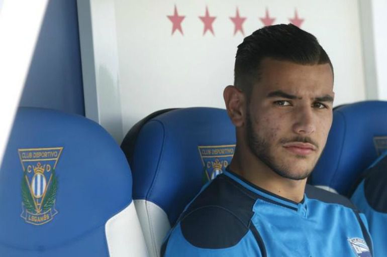 Theo Hernández, en el banquillo del Alavés Theo Hernández, en el banquillo del Alavés