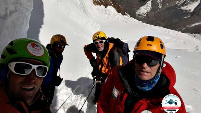 Alberto Zerain (primero a la derecha) en la expedición al Annapurna. Alberto Zerain (primero a la derecha) en la expedición al Annapurna.