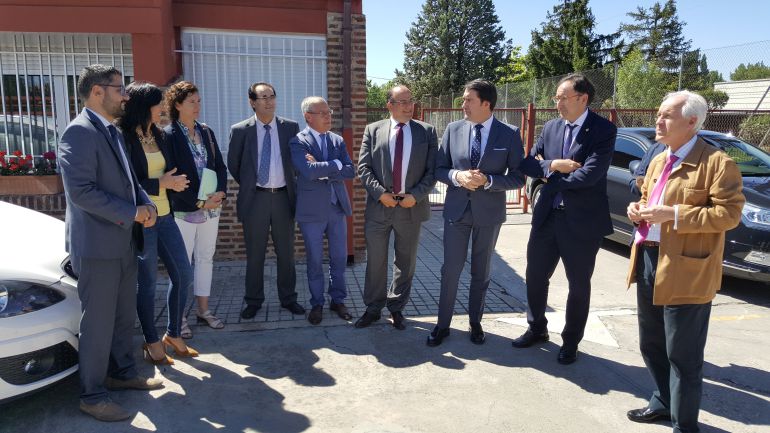 Las autoridades visitan el colegio Corazón de María para entregar el premio de la Liga Peque Recicladores Las autoridades visitan el colegio Corazón de María para entregar el premio de la Liga Peque Recicladores