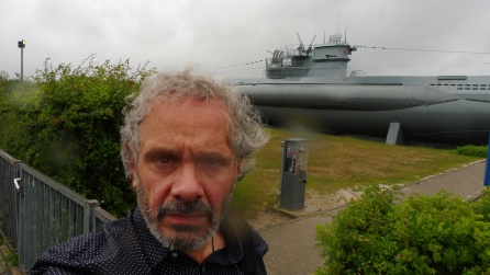 El submarino y el torpedo El submarino y el torpedo