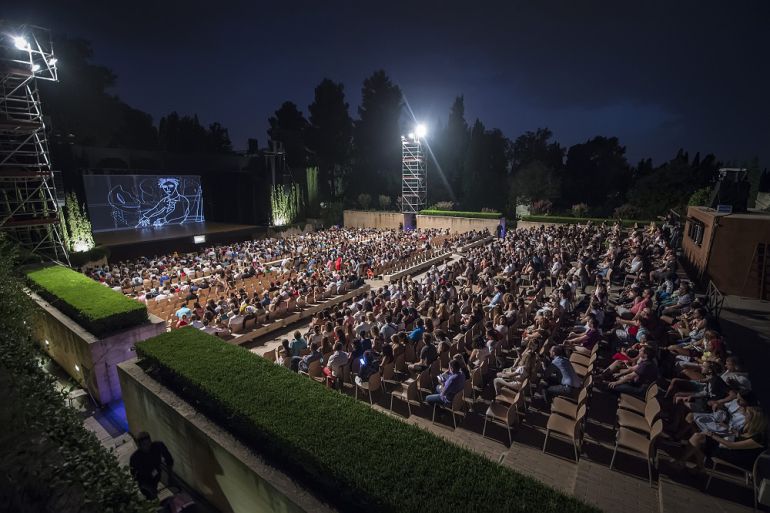 Teatro del Generalife en La Alhambra durante los espectáculos. Teatro del Generalife en La Alhambra durante los espectáculos.
