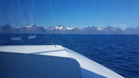 Las Lofoten desde el ferry de Bodo a Moskenes Las Lofoten desde el ferry de Bodo a Moskenes