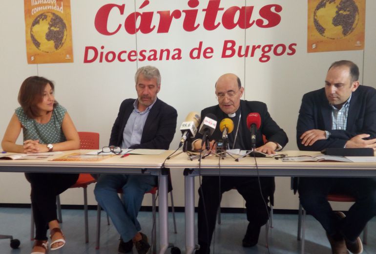 Memoria Cáritas: Cáritas cerró 2016 con 400.000 euros de déficit Memoria Cáritas: Cáritas cerró 2016 con 400.000 euros de déficit