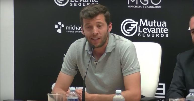 C.D. CASTELLÓN: "No descarto jugar en el equipo esta temporada" C.D. CASTELLÓN: "No descarto jugar en el equipo esta temporada"