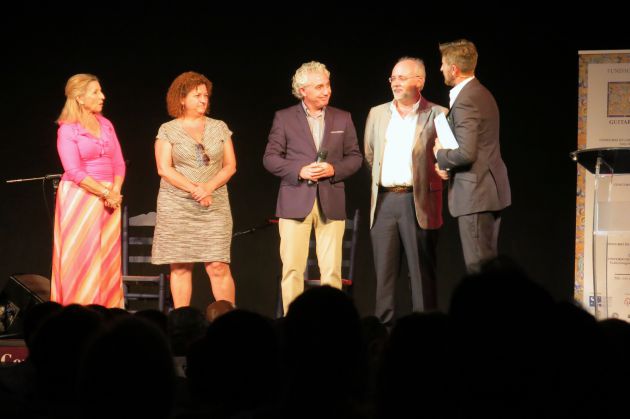 Cristina Heeren, junto con los colaboradores del concurso Cristina Heeren, junto con los colaboradores del concurso