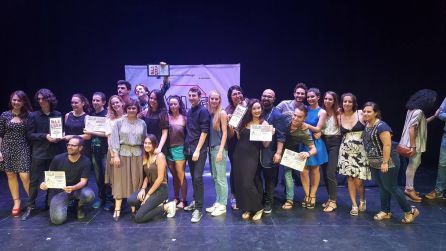 Foto de familia con todos los premiados Foto de familia con todos los premiados