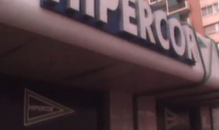 "Tant de bo li hagués dit que no anés a l'Hipercor" "Tant de bo li hagués dit que no anés a l'Hipercor"