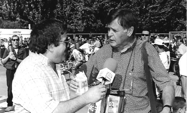 José Vicente Ávila entrevista a Chico Pérez en la Vuelta 96. José Vicente Ávila entrevista a Chico Pérez en la Vuelta 96.