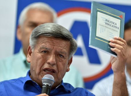César Acuña César Acuña