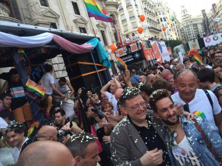 El president Puig durante la fiesta del Orgullo LGTB El president Puig durante la fiesta del Orgullo LGTB