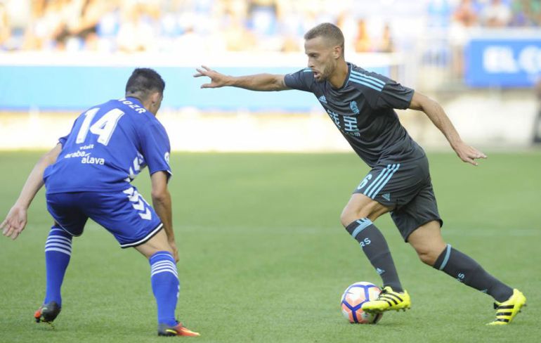 Canales durante el partido amistoso de Vitoria en el que volvió tras un año lesionado Canales durante el partido amistoso de Vitoria en el que volvió tras un año lesionado