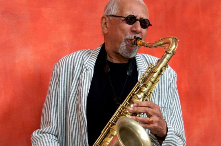 Imagen de archivo del saxofonista Charles Lloyd. Imagen de archivo del saxofonista Charles Lloyd.