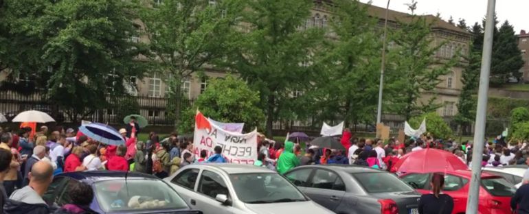 Movilización en Santiago contra el cierre del CPI Monte Caxado Movilización en Santiago contra el cierre del CPI Monte Caxado