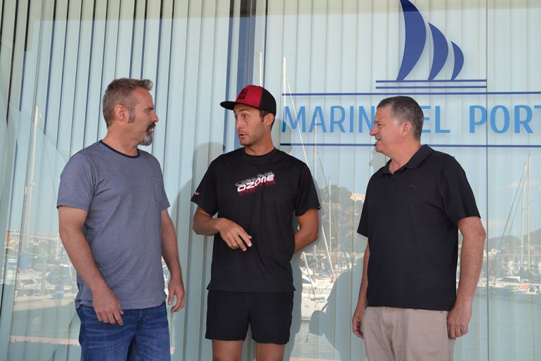 Presentación de la 'Copa de España Fórmula Kite Hydrofoll', en Marina El Portet. Presentación de la 'Copa de España Fórmula Kite Hydrofoll', en Marina El Portet.