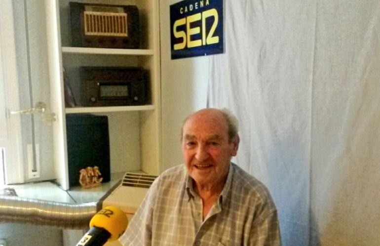 Paco Gayubo recordó para la Cadena SER sus recuerdos asociados a la venta de heldos y golosinas en los pueblos de la Ribera Paco Gayubo recordó para la Cadena SER sus recuerdos asociados a la venta de heldos y golosinas en los pueblos de la Ribera