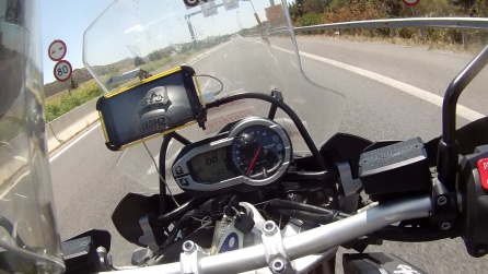 Unos 44 en el termómetro de la moto en marcha... unos 47 ambiente. Unos 44 en el termómetro de la moto en marcha... unos 47 ambiente.