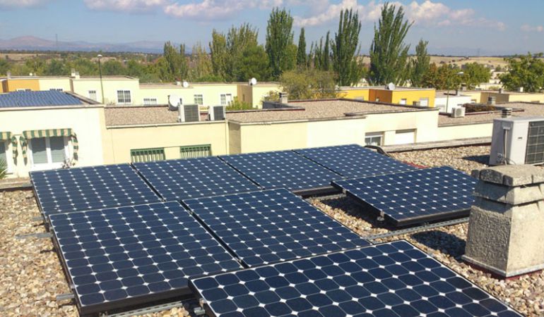 La comunidad de vecinos Rosa Luxemburgo de San Sebastián de los Reyesha apostado por la energía solar La comunidad de vecinos Rosa Luxemburgo de San Sebastián de los Reyesha apostado por la energía solar
