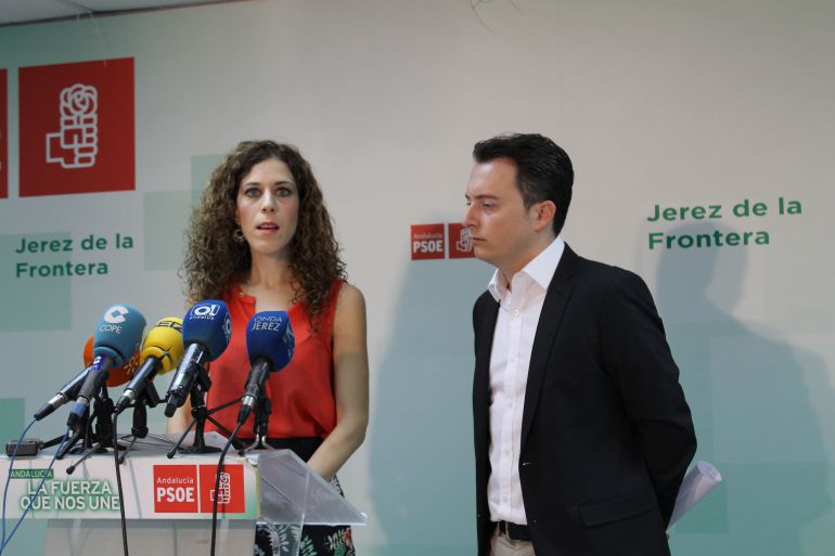 Galván estalla contra Pelayo por decir que el Circuito de Jerez se va a privatizar Galván estalla contra Pelayo por decir que el Circuito de Jerez se va a privatizar