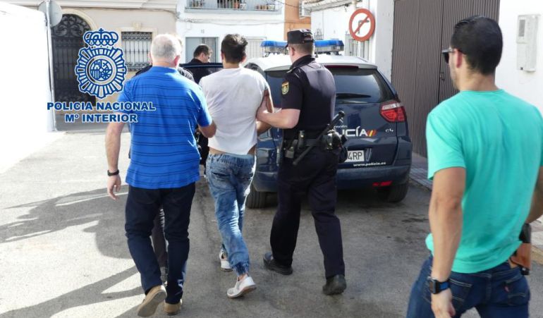 Momento de la detención del presunto autor de los disparos Momento de la detención del presunto autor de los disparos