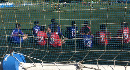 Los niños del Makati ven en la banda otros partidos de la Donosti Cup Los niños del Makati ven en la banda otros partidos de la Donosti Cup