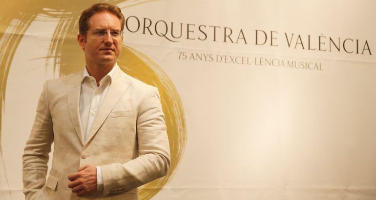 El nuevo director titular de la Orquesta de Valencia, Ramon Tebar, tras su presentación El nuevo director titular de la Orquesta de Valencia, Ramon Tebar, tras su presentación