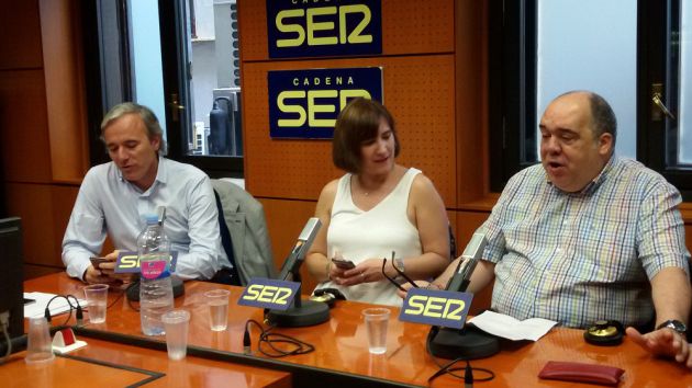 De izquierda a derecha, Jorge Azcón (PP), Sara Fernández (C's) y Roberto Fernández (PSOE) De izquierda a derecha, Jorge Azcón (PP), Sara Fernández (C's) y Roberto Fernández (PSOE)