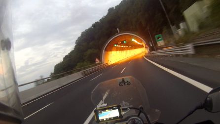 En el norte a las cuatro era de día. Ahora, en el sur, el comienzo de las etapas es casi de noche. En el norte a las cuatro era de día. Ahora, en el sur, el comienzo de las etapas es casi de noche.
