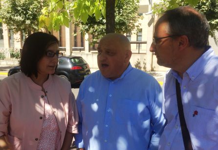 Olegario Ramón (PSOE), Miguel Angel Fernández( Ponferrada en Común) y Amparo Vidal (PP) hablan durante el acto de reconocimiento a los Abogados del Turno de Oficio Olegario Ramón (PSOE), Miguel Angel Fernández( Ponferrada en Común) y Amparo Vidal (PP) hablan durante el acto de reconocimiento a los Abogados del Turno de Oficio