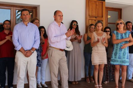 El minuto de silencio en Santa Eulària El minuto de silencio en Santa Eulària