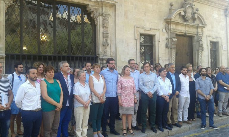 Unidad de los partidos de Cort y Consell en el recuerdo a Miguel Ángel Blanco Unidad de los partidos de Cort y Consell en el recuerdo a Miguel Ángel Blanco