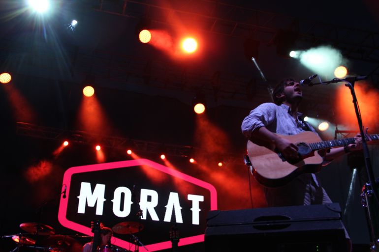 El cantante de Morat en un momento del concierto celebrado en Cuéllar El cantante de Morat en un momento del concierto celebrado en Cuéllar