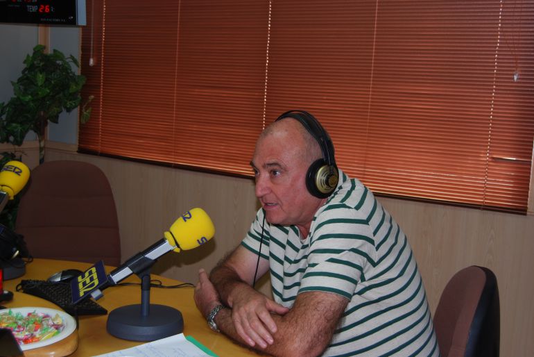 Balance de legislatura con el Alcalde de Navalcarnero: José Luis Adell: “Debemos 227 millones porque se ingresaban 20 y se gastaban entre 35-40” Balance de legislatura con el Alcalde de Navalcarnero: José Luis Adell: “Debemos 227 millones porque se ingresaban 20 y se gastaban entre 35-40”