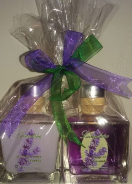 Licor de lavanda de la empresa optense lavandaña. Licor de lavanda de la empresa optense lavandaña.