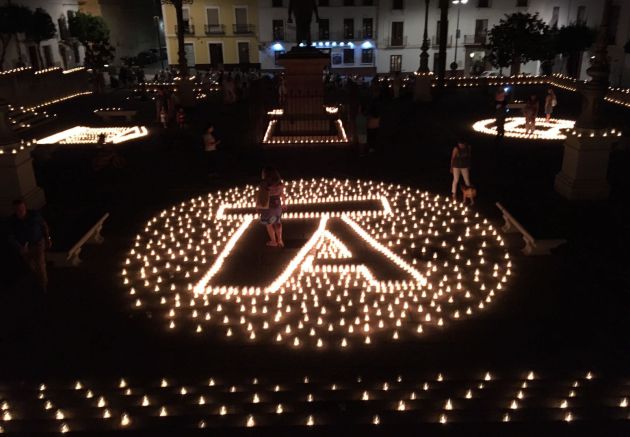 Velas iluminan determinados puntos de Antequera este viernes Velas iluminan determinados puntos de Antequera este viernes