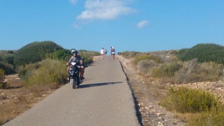 Otra de las motos que se saltó la prohibición Otra de las motos que se saltó la prohibición
