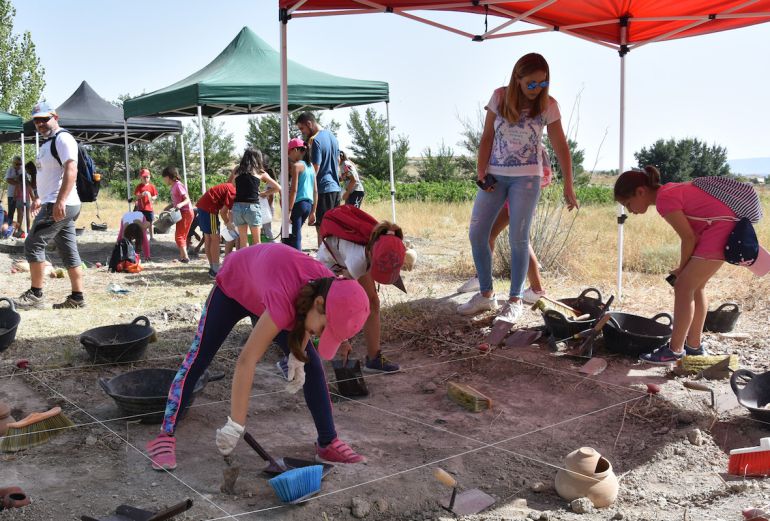 Taller infantil de arqueología Taller infantil de arqueología