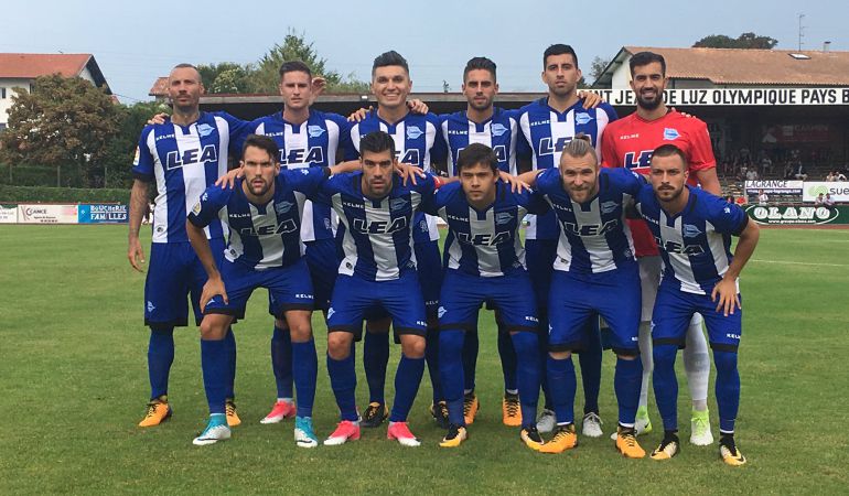 Con este equipo titular salió el Deportivo Alavés al amistoso contra el Toulouse en Francia. Con este equipo titular salió el Deportivo Alavés al amistoso contra el Toulouse en Francia.