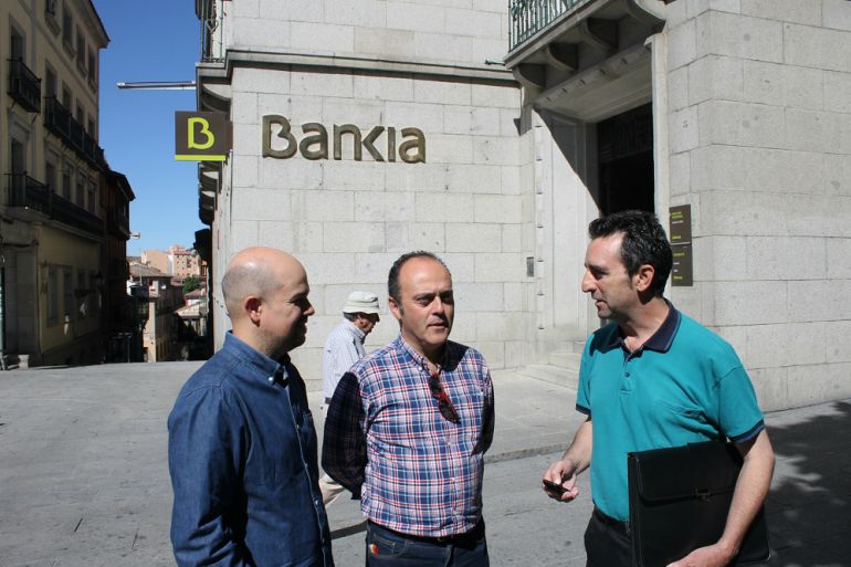 Ángel Galindo, portavoz municipal IU Segovia, José Ángel Frías, coordinador provincial y Alberto López Villa, abogado IU Ángel Galindo, portavoz municipal IU Segovia, José Ángel Frías, coordinador provincial y Alberto López Villa, abogado IU