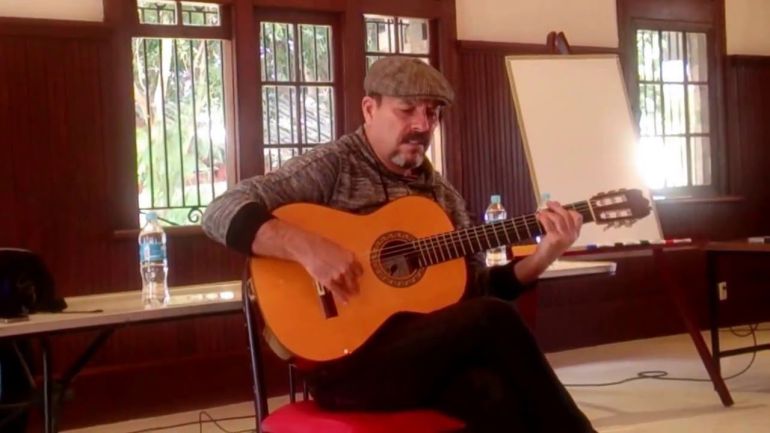 Imagen del cantautor Javier Ruibal Imagen del cantautor Javier Ruibal