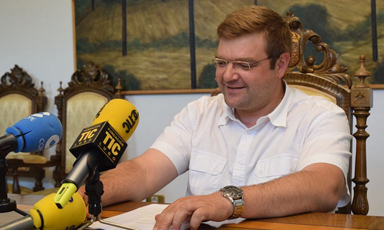 Álvaro Santos, durante una comparecencia de prensa Álvaro Santos, durante una comparecencia de prensa